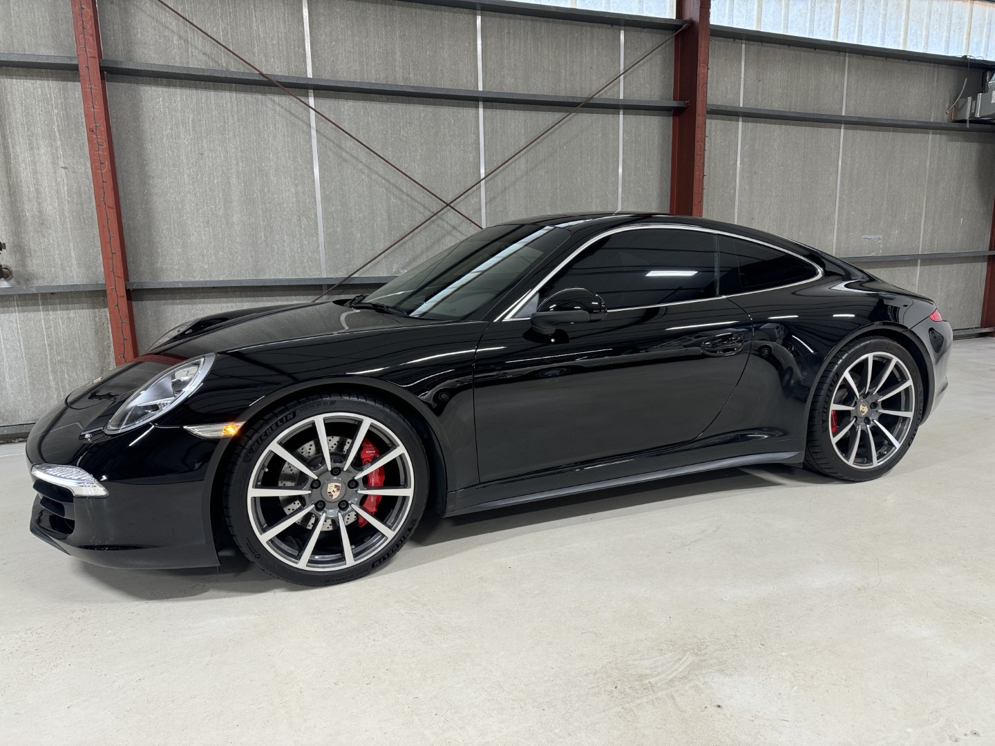 2013 Porsche 911 Carrera 4S - Switchcars